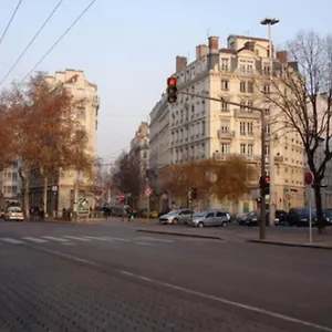 Le Apartment