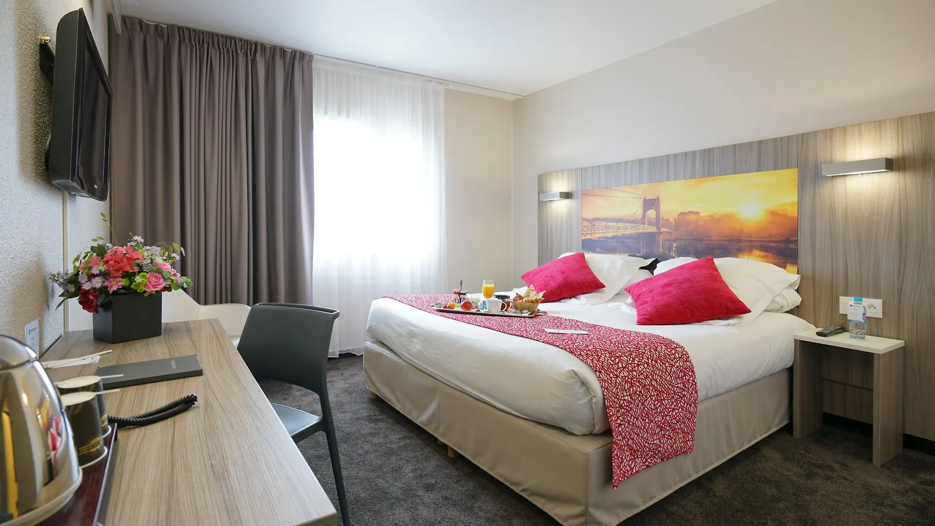 ***  Hotel Saphir Lyon France