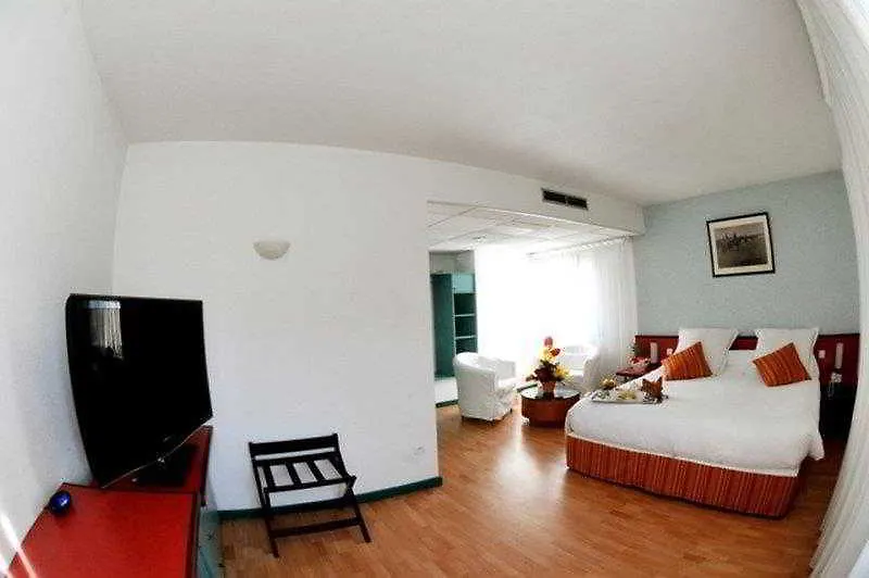 Hotel Saphir Lyon 3*,