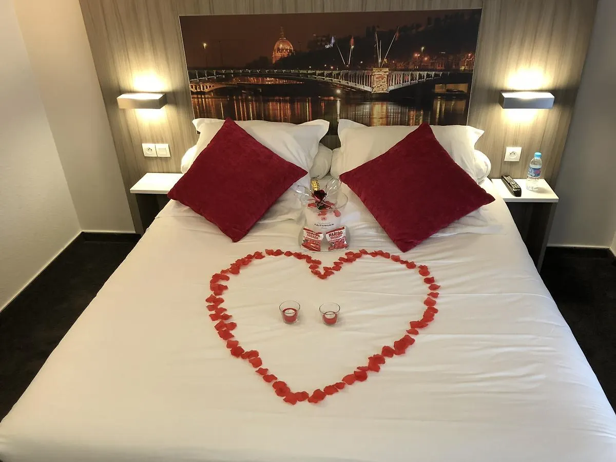 Hotel Saphir Lyon 3*,  France